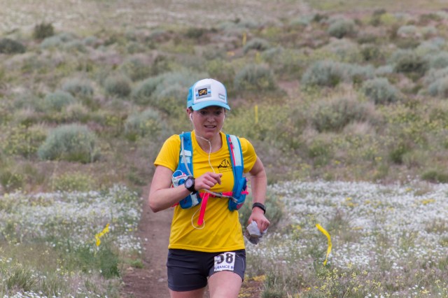 heading down to the River Bend Aid Station. Photo by Drew Cortright